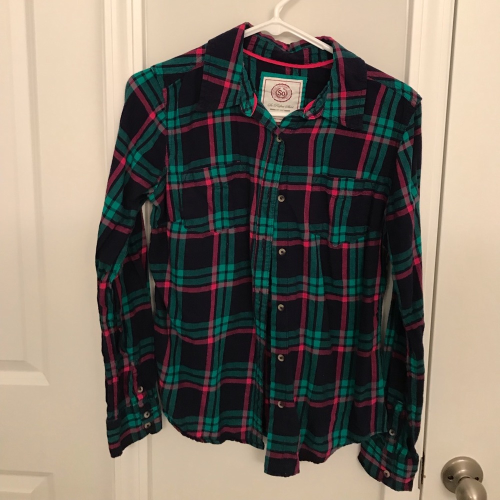 Cute plaid 3/4 rolled sleeve button up